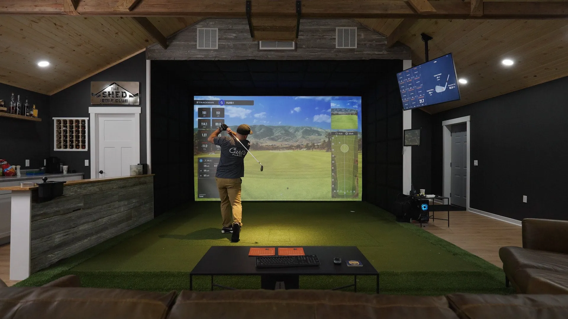 Finished Kansas City golf simulator room